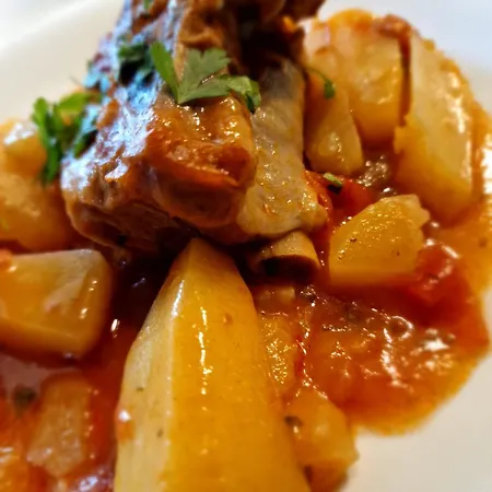 Отель Family Four Seasons