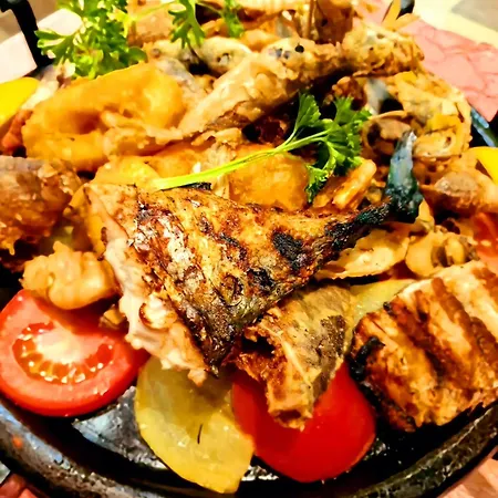 Отель Family Four Seasons