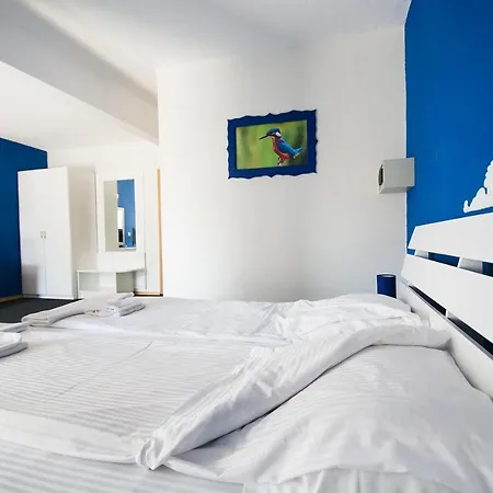 Family Four Seasons 2*