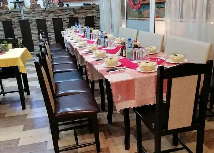 Family Four Seasons Hotel 2*