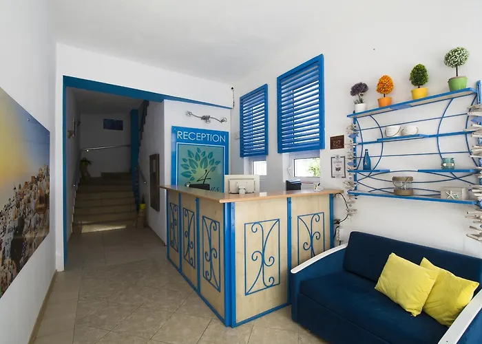 Family Four Seasons Hotel 2*