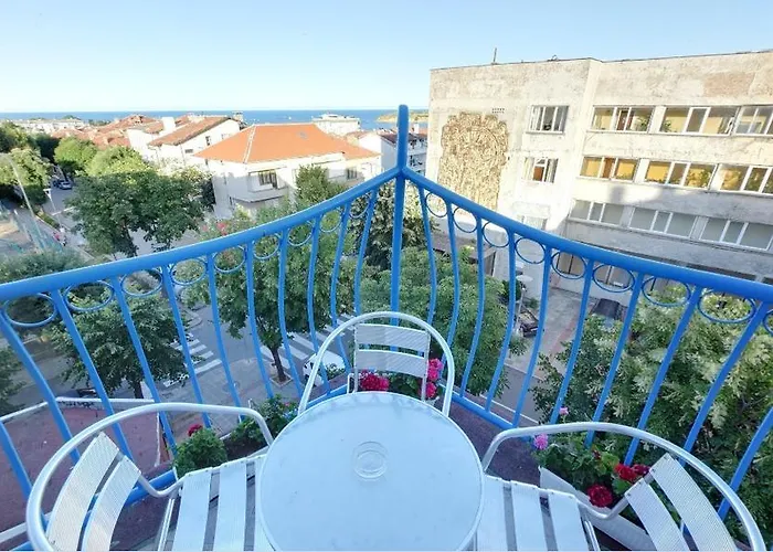 Family Four Seasons Țarevo