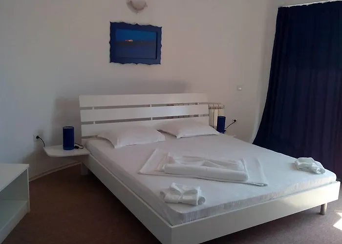 Family Four Seasons Țarevo